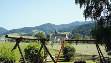 Children’s play area – outdoor