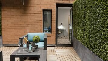 Deluxe King Terrace | Terrace/patio