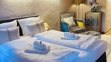 Design-Studio, 1 King-Bett, Nichtraucher | Wohnbereich | Flachbildfernseher