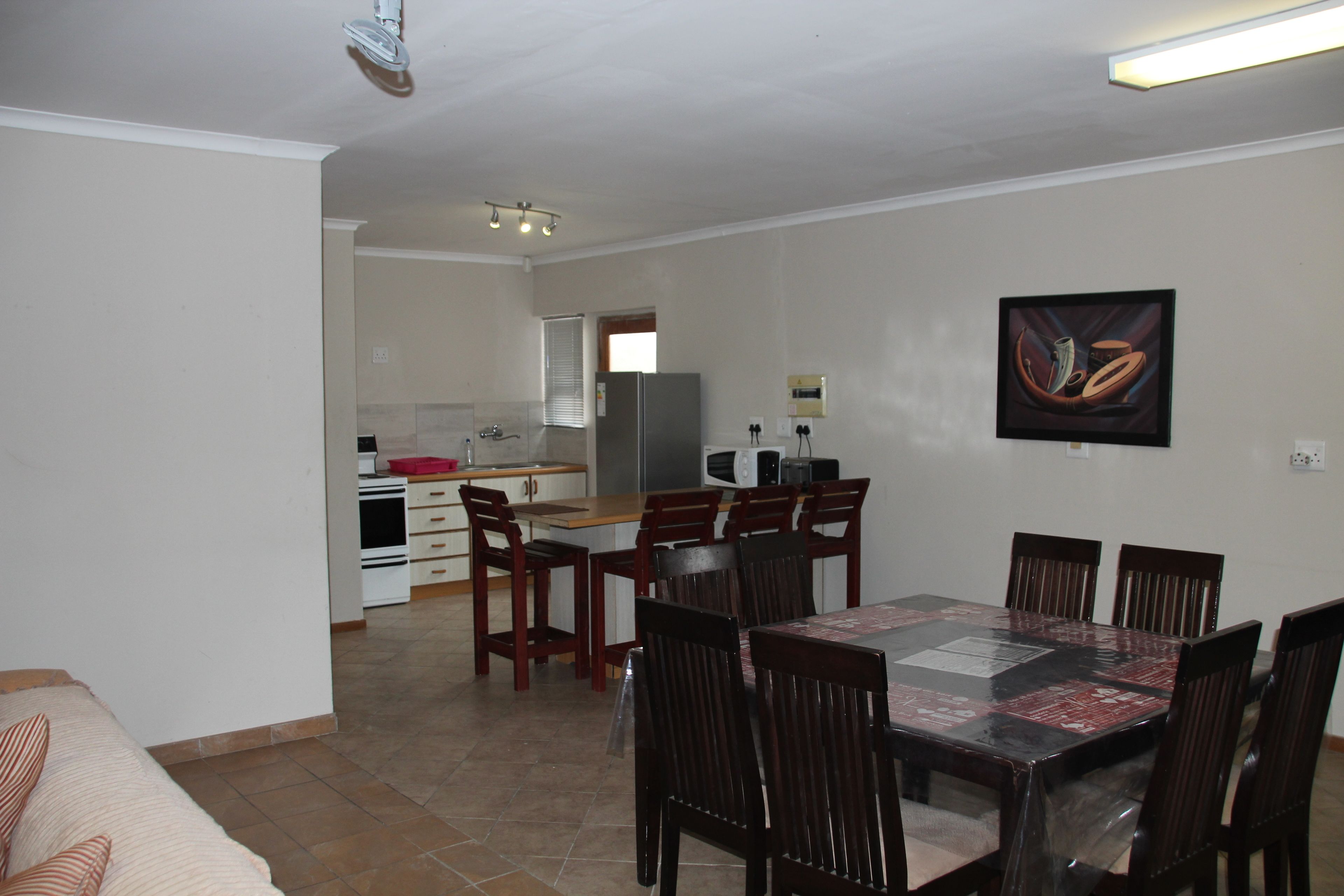 2 Bedroom Self catering House | Select Comfort beds, desk, laptop workspace, free WiFi