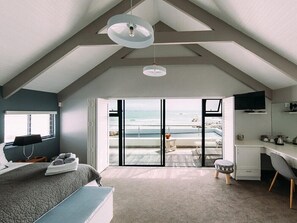 Peti besi dalam bilik, Wi-fi percuma 