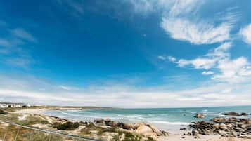 Una playa cerca