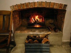 Fireplace - Linhof Boutique Guest House (Paternoster)