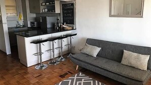 Living area - Luxe Property Group (Gqeberha (Port Elizabeth))