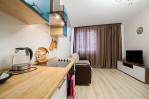 Private kitchen - Apart-Hotel Uralskie Berega (Yekaterinburg)