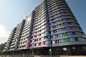 Front of property - Apart-Hotel Uralskie Berega (Yekaterinburg)