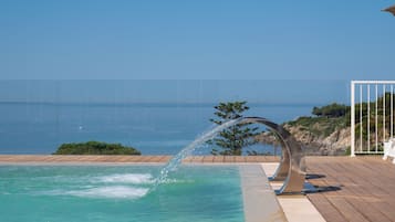 Piscina externa sazonal