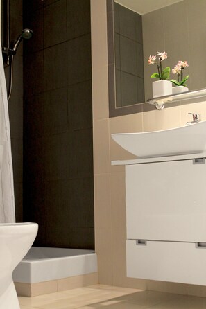 Free toiletries, hair dryer, towels