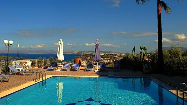Outdoor pool - Cactus Villa Apartments (Chania)