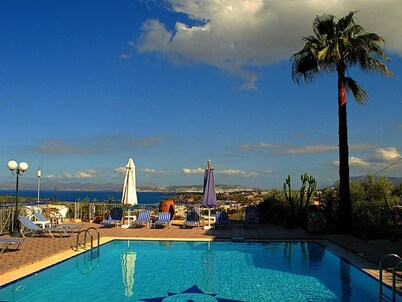 Cactus Villa Apartments