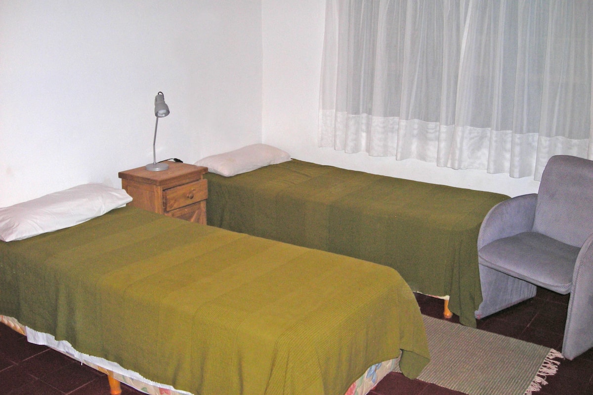 Standard-Doppelzimmer | Schreibtisch, kostenloses WLAN, Bettwäsche