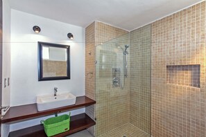 Bathroom - Cangrejo PP-C201 by NAS (Playa del Carmen)
