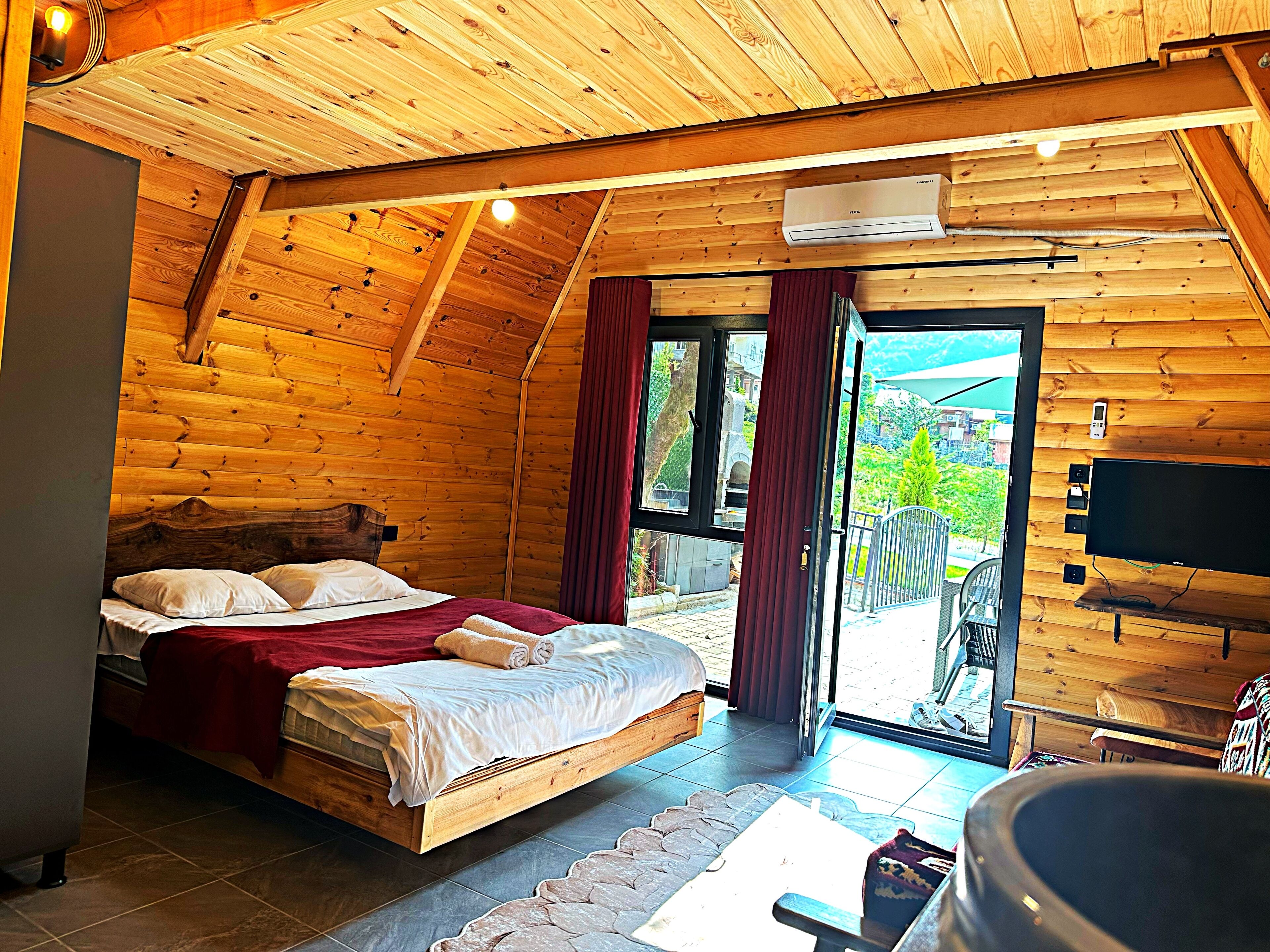 Doga manzarali | Olohuone | LED-televisio, takka, maksullisia elokuvia