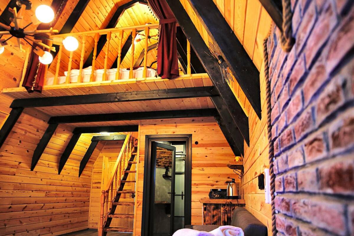 1 bedroom, premium bedding, minibar, in-room safe