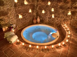 Bañera de hidromasaje interior
