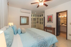 Condo económico, 2 habitaciones, junto a la playa | 2 habitaciones y caja de seguridad en la habitación 