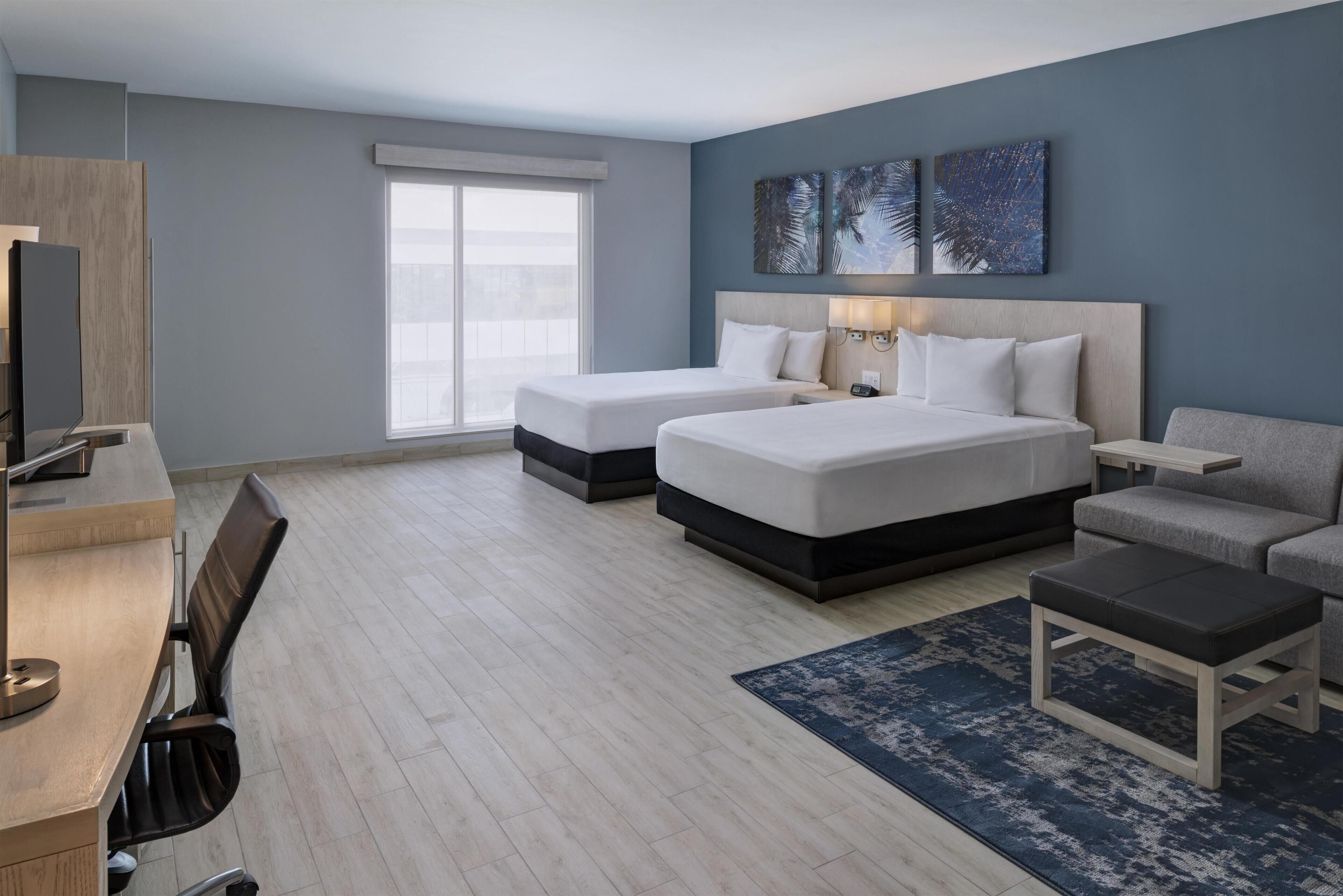 Ropa de cama de alta calidad y minibar 