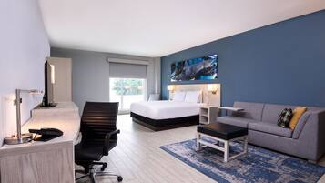 Zimmer, 1Â King-Bett und Schlafsofa (With Shower)