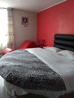 Premium Double Room, 1 King Bed | Free WiFi