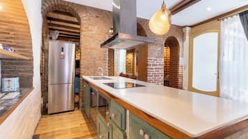 ๋์์ธ ๋กํํธ, ์นจ์ค 1๊ฐ, ๋ฒฝ๋๋ก, ๋ง๋น ์ ๋ง | ์ ์ฉ ์ฃผ๋ฐฉ | ๋์ฉ๋ ๋์ฅ๊ณ , ์ ์๋ ์ธ์ง, ์ค๋ธ, ์ฟกํ