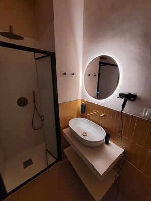 Quadruple Room | Interior detail - Hotel Elimo (Erice)