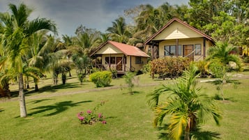 In-room safe, iron/ironing board, free WiFi, bed sheets