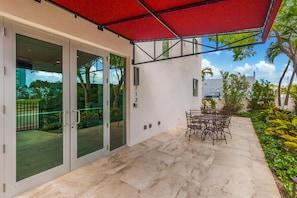 Front of property - Costa Norte Boutique Hotel (Miami Beach)