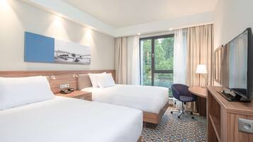 Premium bedding, in-room safe, desk, blackout drapes