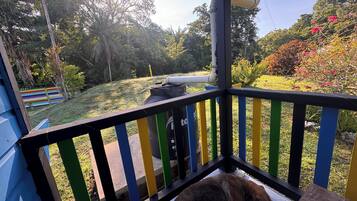 Moonflower - Friends & Family Cabana - Queen Bed, Bunk Beds, Single Bed, Ensuite Bathroom | Terrace/patio