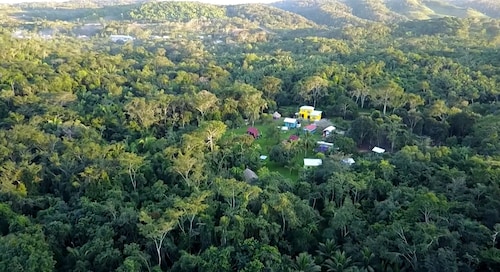 Lower Dover Jungle Lodge & Maya Ruins - Hostel