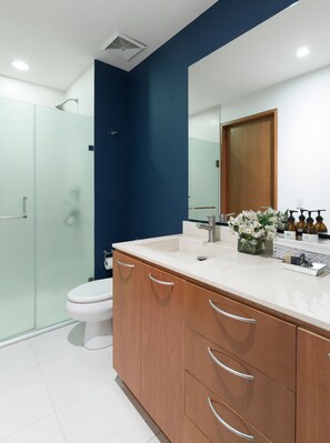 Business Apartment, 1 Bedroom | Bathroom