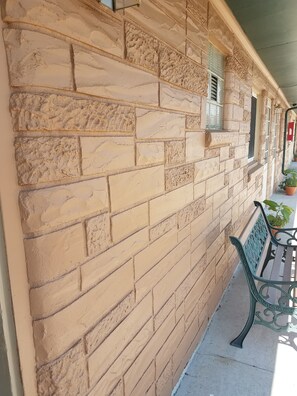 Building design - Sleep For Less Motel (Sidney)