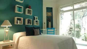 ๋ฏธ๋๋ฐ, ๊ฐ๊ฐ ๋ค๋ฅด๊ฒ ๊ฐ๊ตฌ ๋น์น, ์ฑ
์, ๋
ธํธ๋ถ ์์
๊ณต๊ฐ