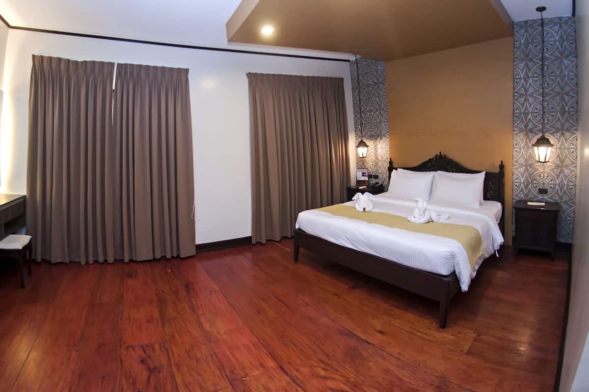 Suite (Plaza)