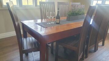 Family House | In-room dining