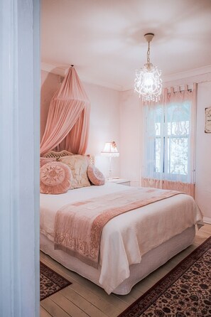 Cottage, 2 Bedrooms, Vineyard View | 2 bedrooms, premium bedding, iron/ironing board, travel crib - Jasmine's Cottage (Lyndoch)