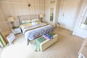 Maison mitoyenne Luxe, 3 chambres | 3 chambres, literie de qualité supérieure, fer et planche à repasser