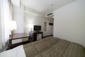 Desk, soundproofing, free WiFi - Hotel S-Plus Hiroshima Peace Park (Hiroshima)