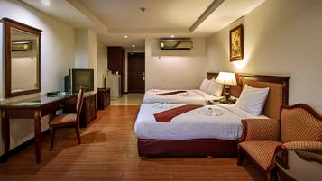 Superior Twin Room | In-room safe, desk, blackout drapes, free WiFi