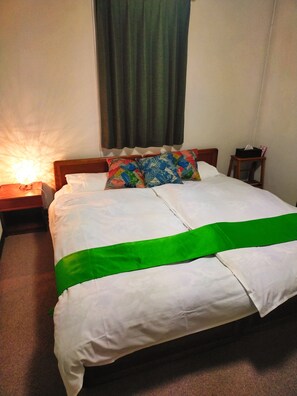 標準雙人房 | 免費無線上網、床單