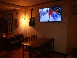 Bar (on property) - Madarao Mountain Lodge (Iiyama)
