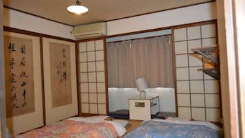 Desk, blackout drapes, free WiFi, bed sheets