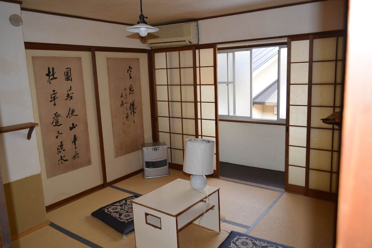 客房 (Autumn ) | 書桌、遮光窗簾/窗簾、免費 Wi-Fi、床單
