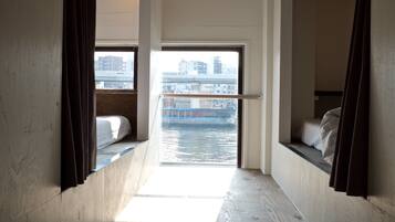 Wi-Fi gratuit, draps fournis