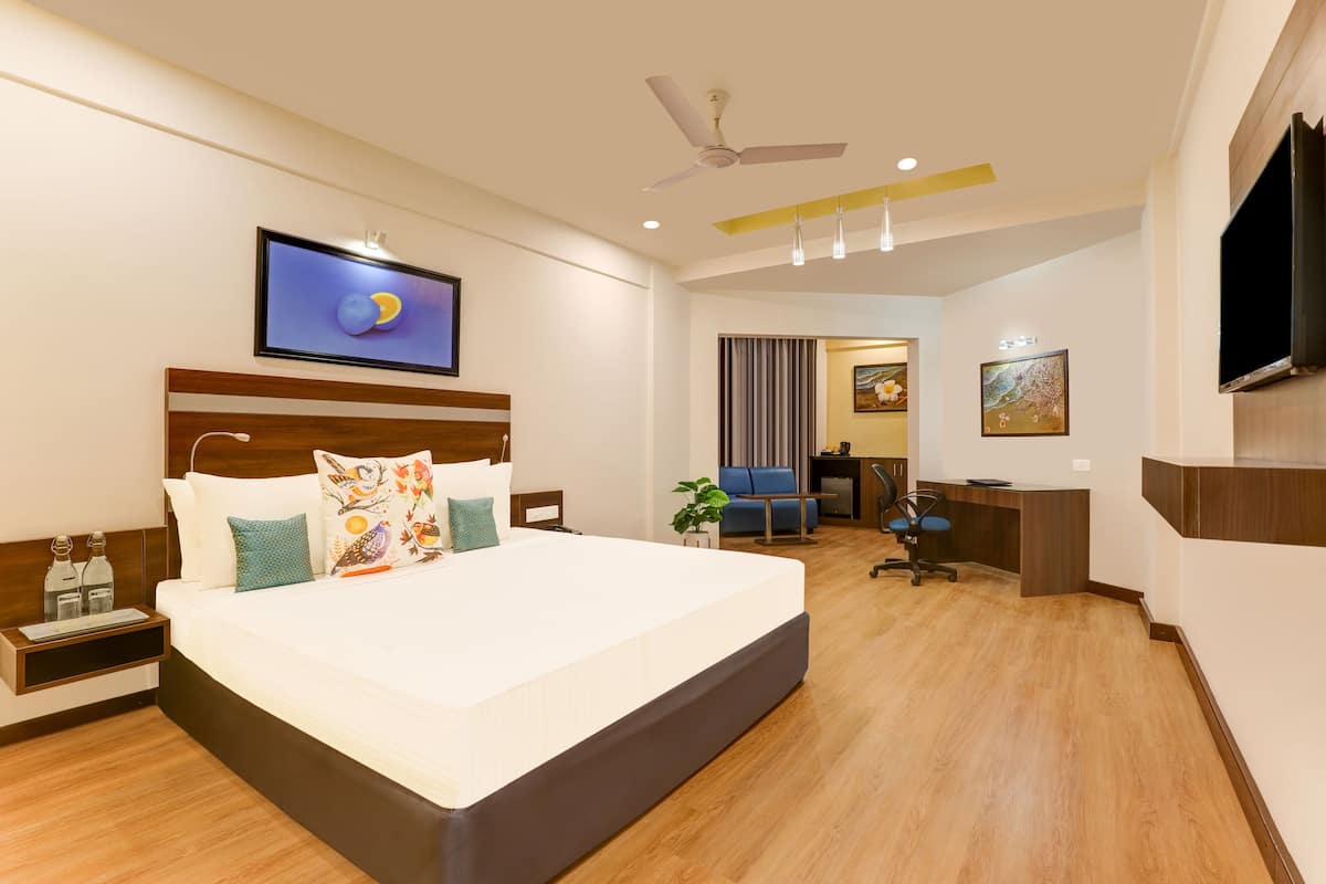 studio room | 1 bedroom, in-room safe, desk, bed sheets