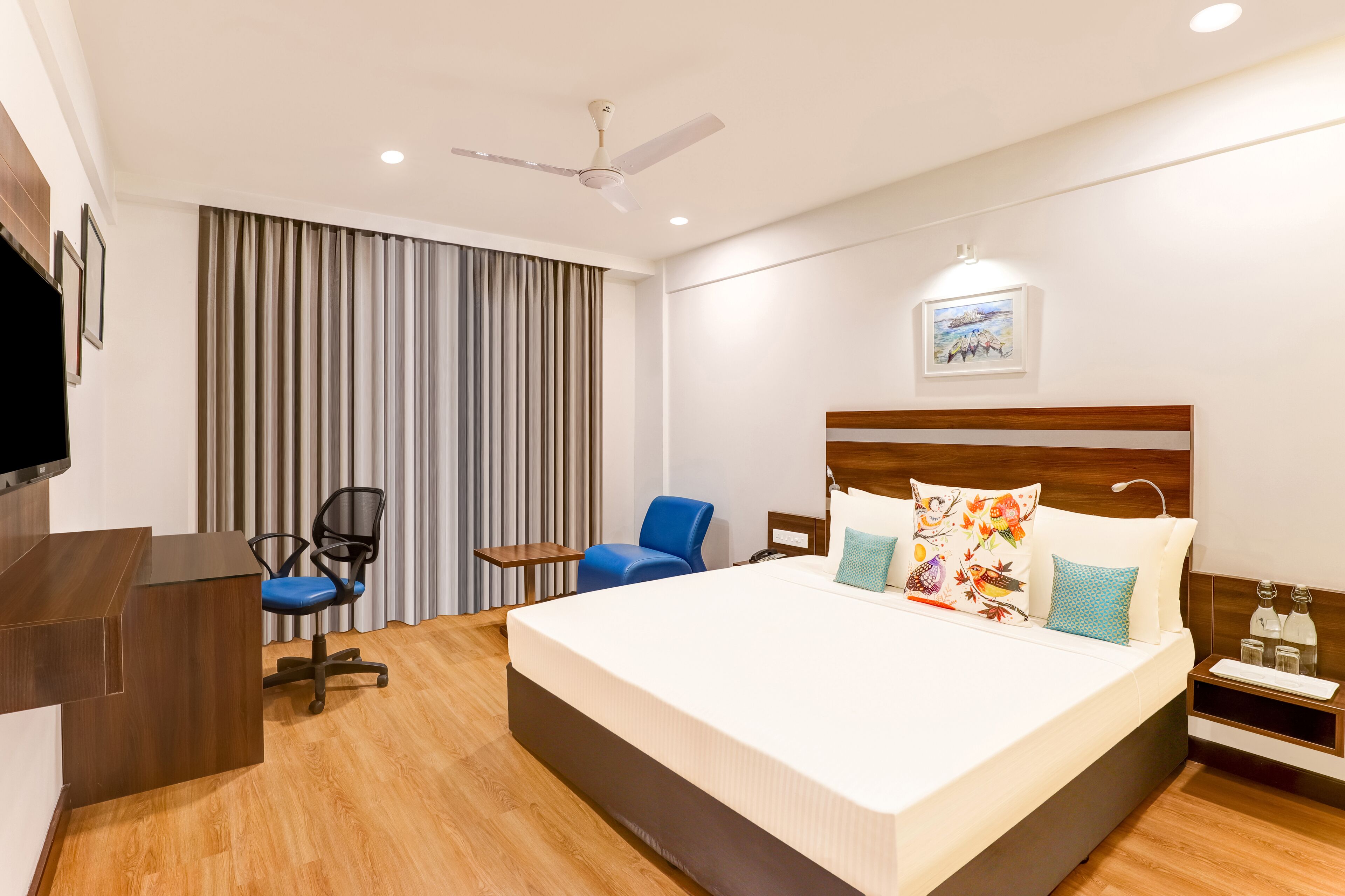 Superior-Zimmer | Zimmersafe, Schreibtisch, Bettwäsche