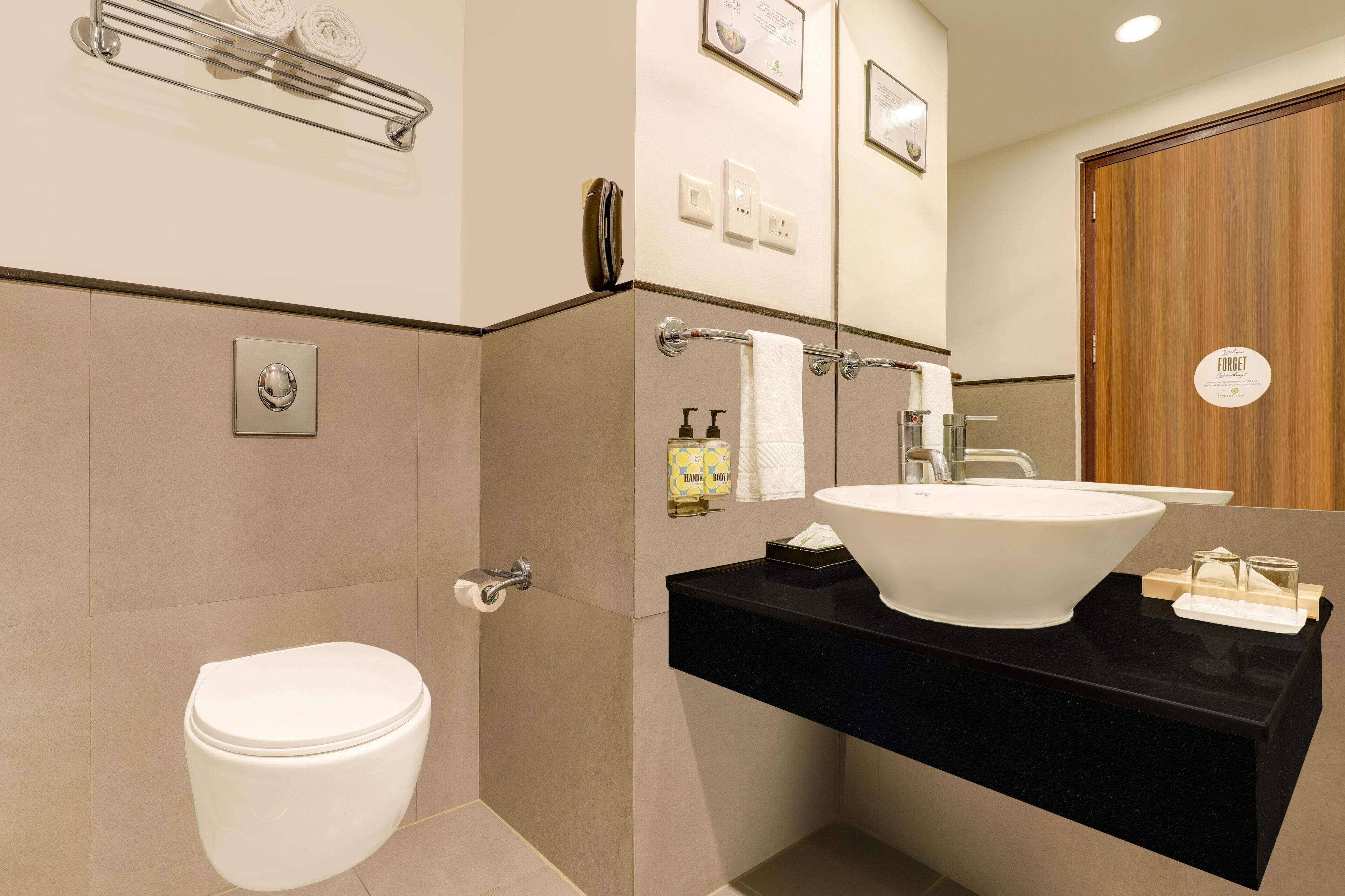studio room | bathroom | shower, free toiletries, slippers, towels