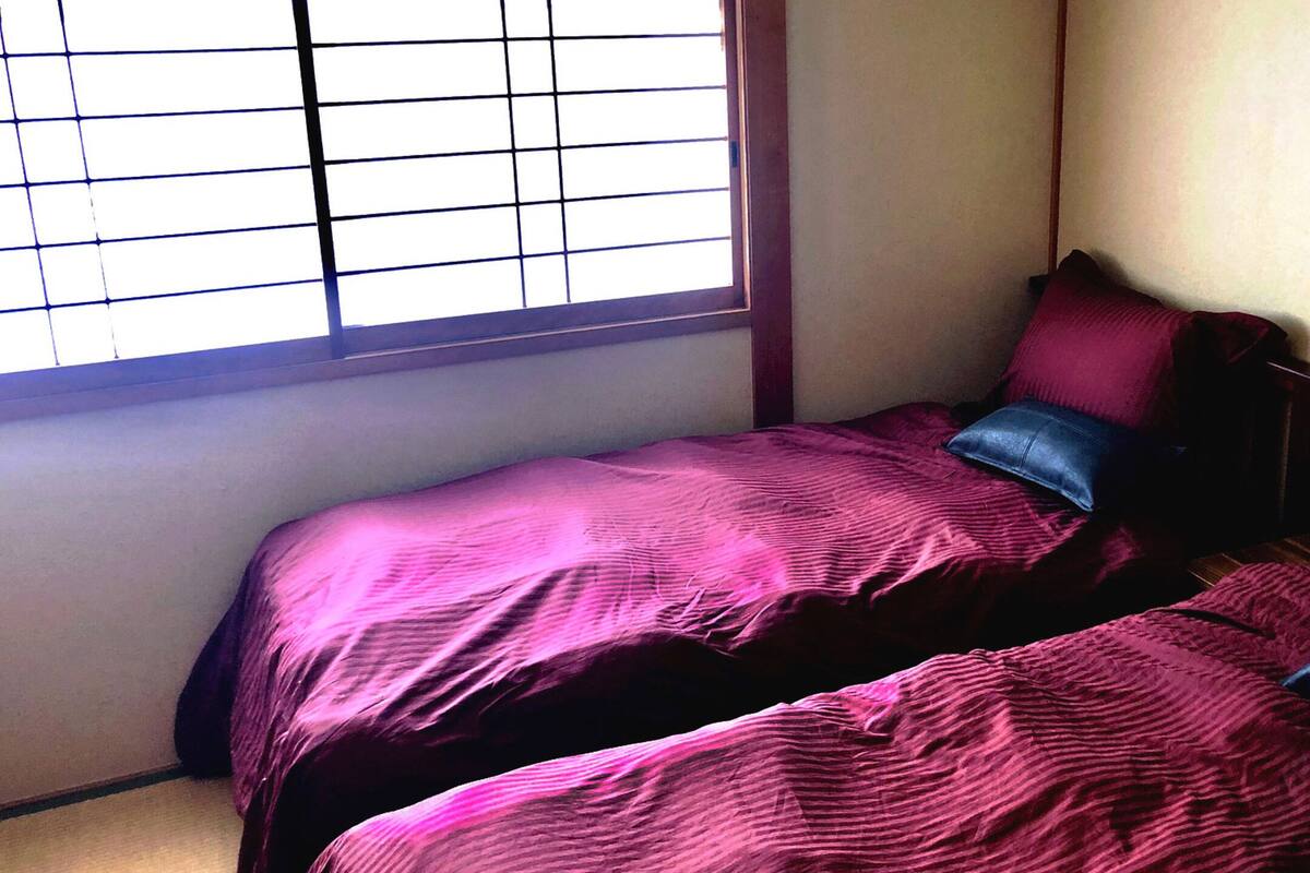 Private Japanese Style Room | Free WiFi, bed sheets