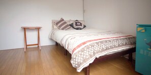 Doppelzimmer (Small) | Kostenloses WLAN, Bettwäsche