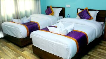 Standard Double or Twin Room | Pillow-top beds, in-room safe, desk, soundproofing